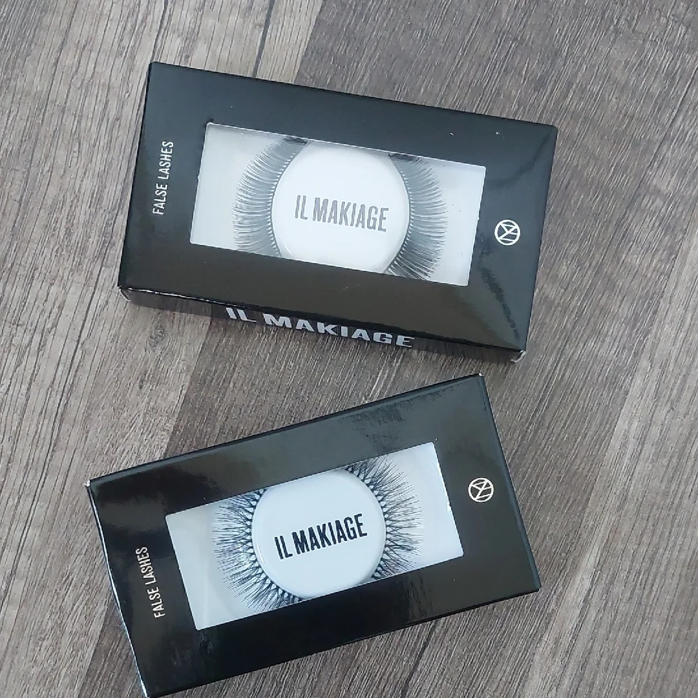 IL MAKIAGE Black Lashes Voluminous Drama - Styles No. 09 And No. 17 NWT - Picture 1 of 2